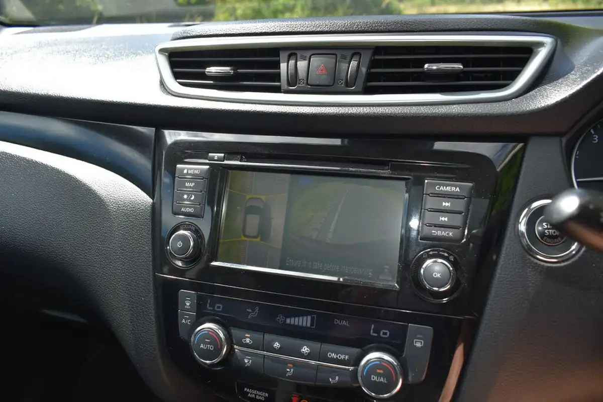 2020-nissan-qashqai-13-dig-t-n-connecta-160ps-auto-big-23