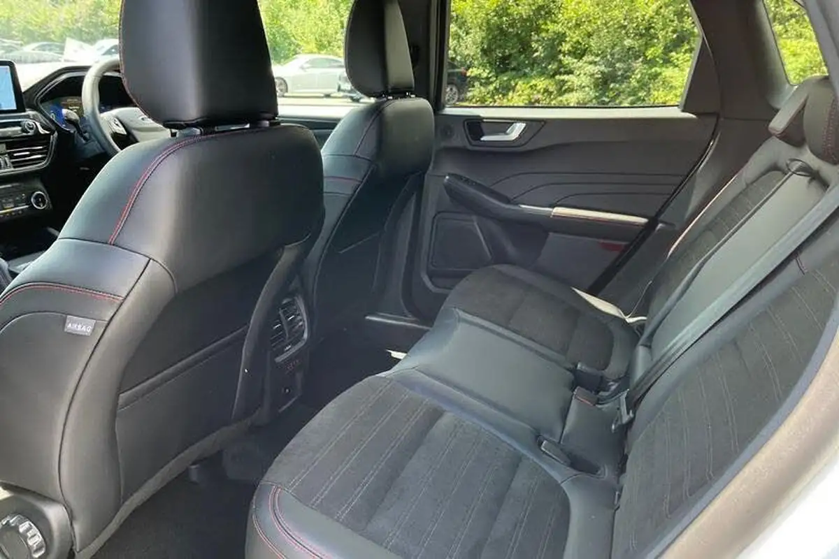 2024-ford-kuga-25t-st-line-edition-225ps-phev-big-34