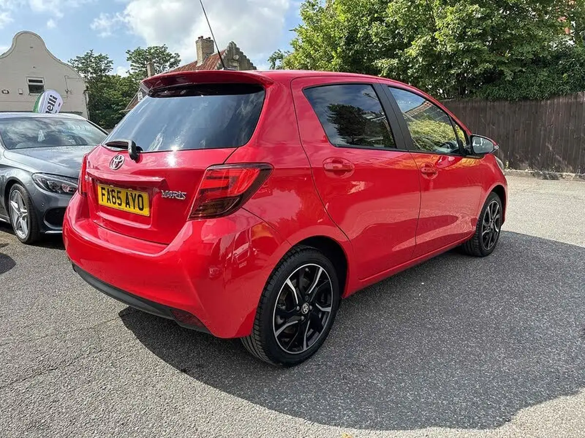 2016-toyota-yaris-133-sport-big-5