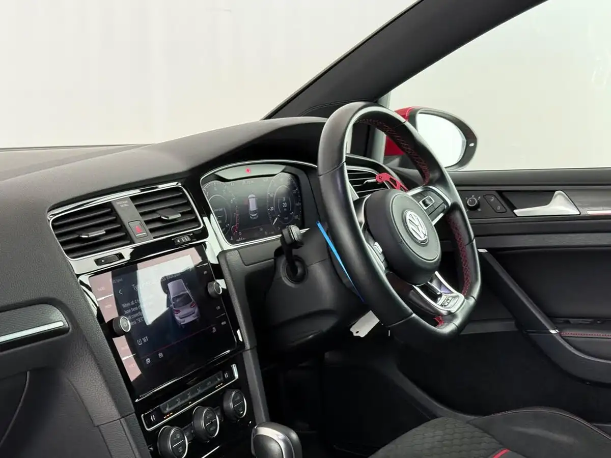 2017-volkswagen-golf-20-tsi-gti-230ps-ss-5d-dsg-big-20
