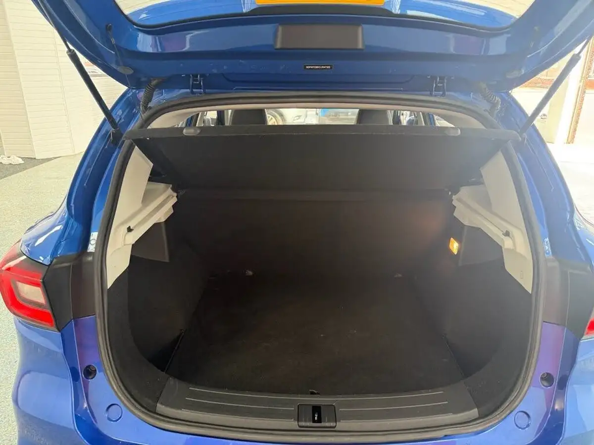 2020-mg-zs-suv-10t-gdi-exclusive-111ps-big-10