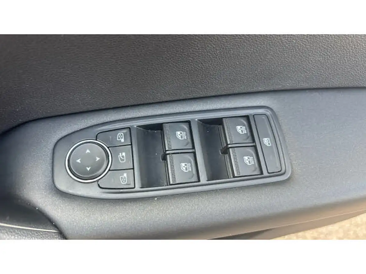 2021-renault-captur-10-tce-iconic-90ps-big-30