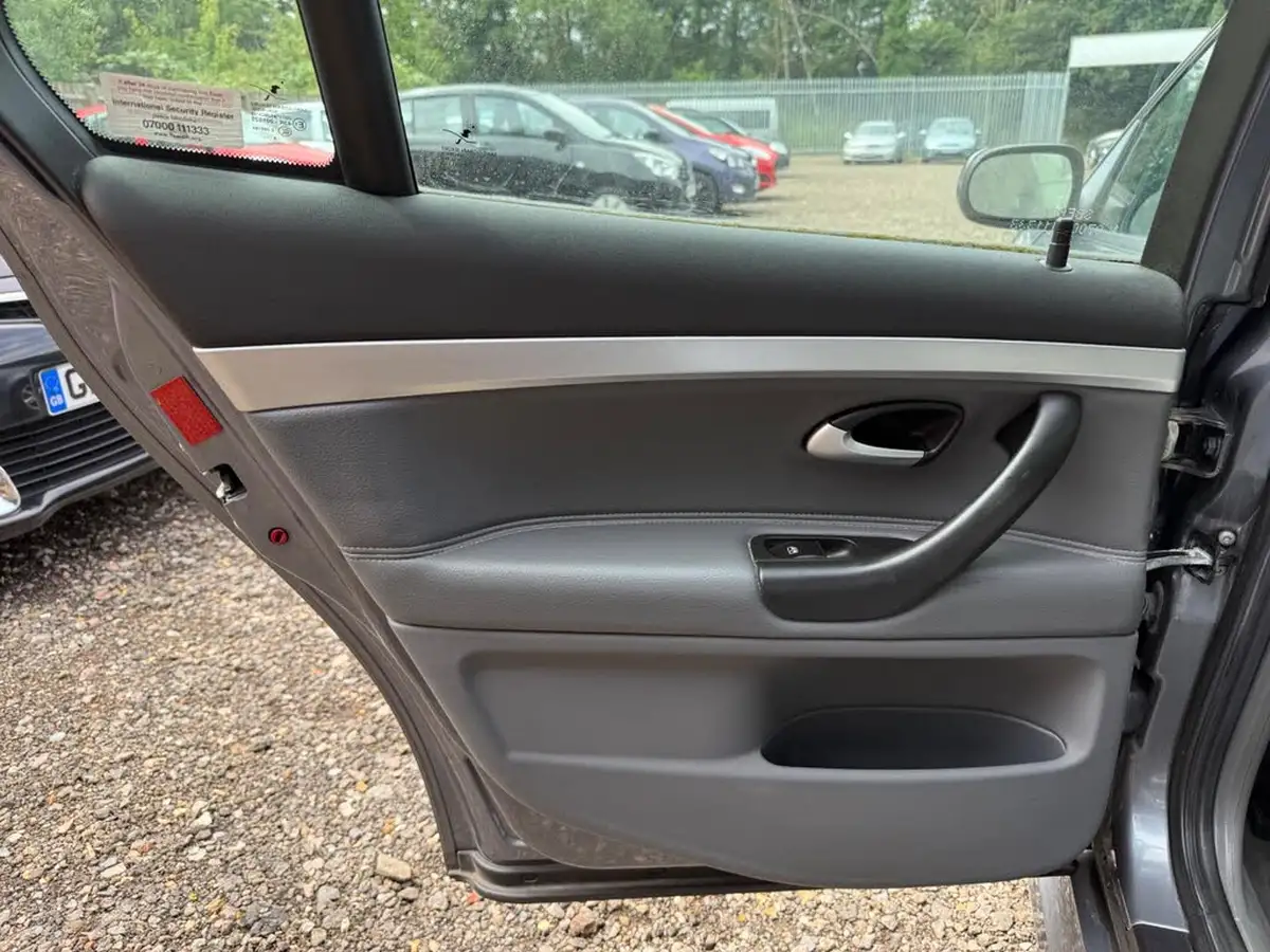 2007-saab-9-3-19td-vector-sport-150ps-saloon-4d-auto-big-25