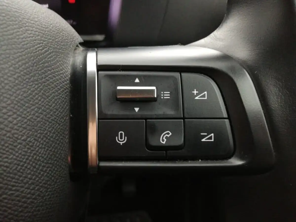 2022-citroen-c4-12-puretech-shine-130ps-big-15