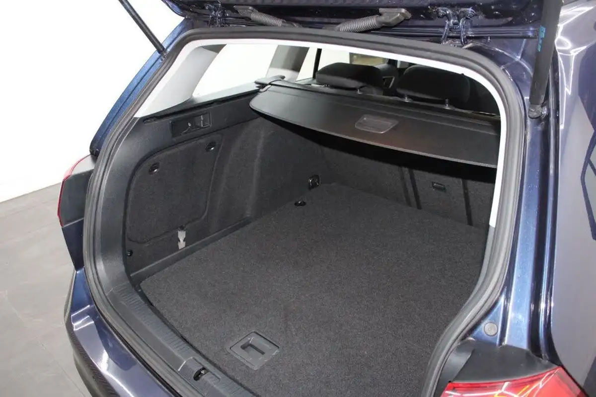 2015-volkswagen-golf-14-tsi-se-estate-5d-dsg-big-14