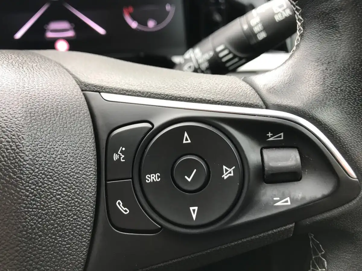 2024-vauxhall-grandland-12-gs-130ps-big-25
