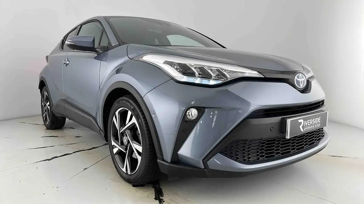 2022-toyota-c-hr-18-vvt-i-design-big-23
