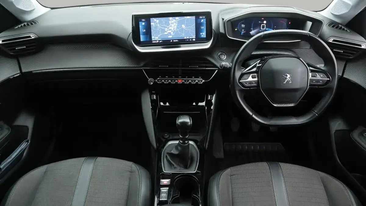 2020-peugeot-208-12-puretech-allure-premium-100bhp-big-13