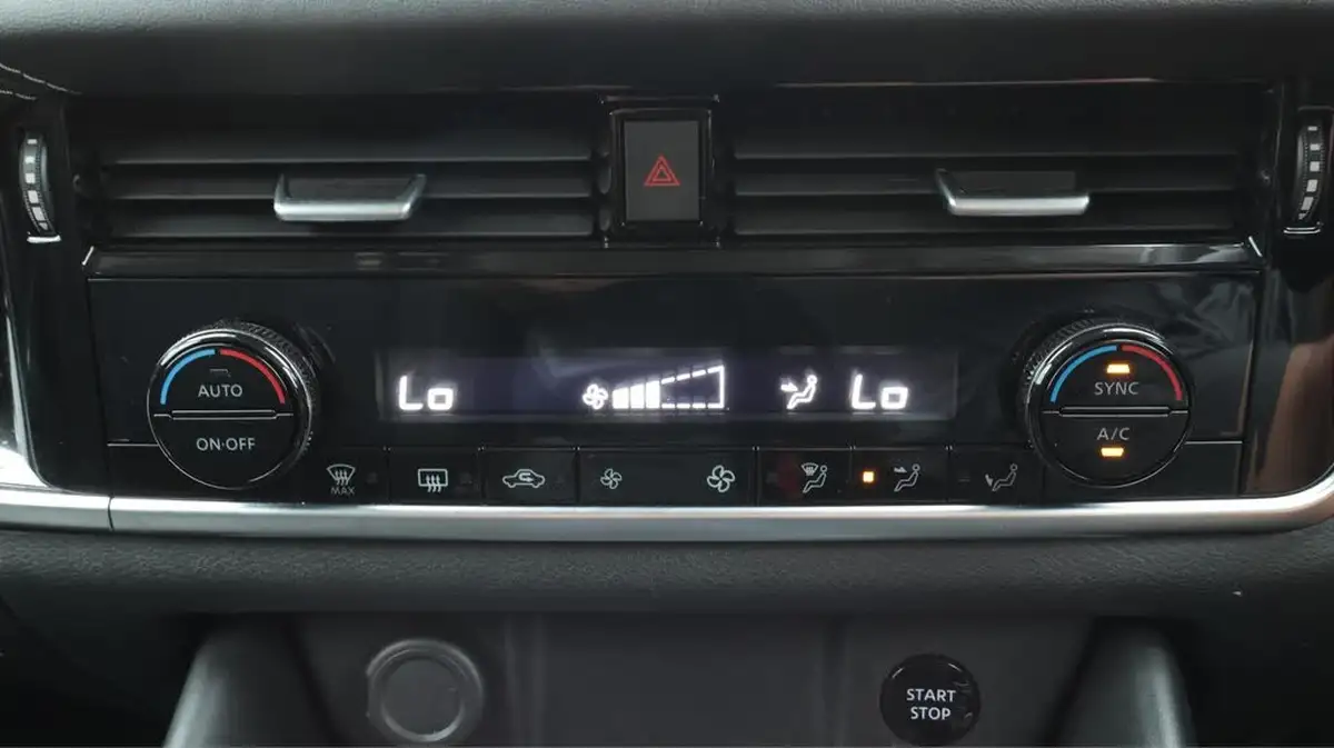 2022-nissan-qashqai-15-n-connecta-big-12