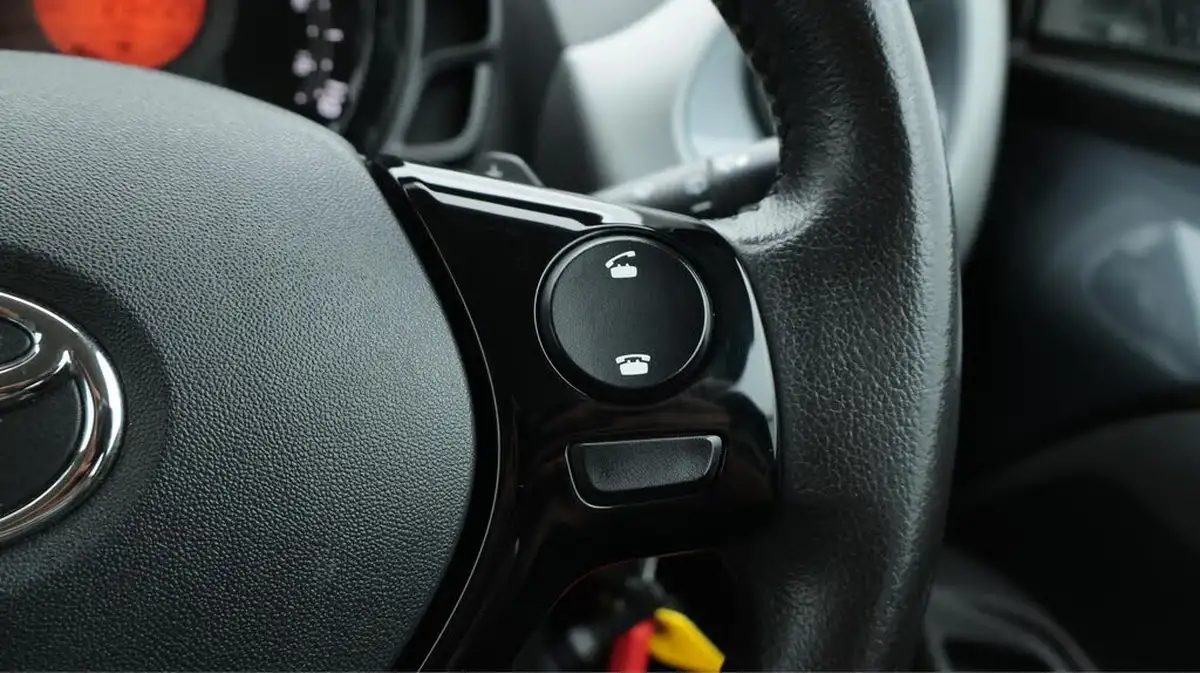 2019-toyota-aygo-10-vvt-i-x-play-tss-x-shift-big-23