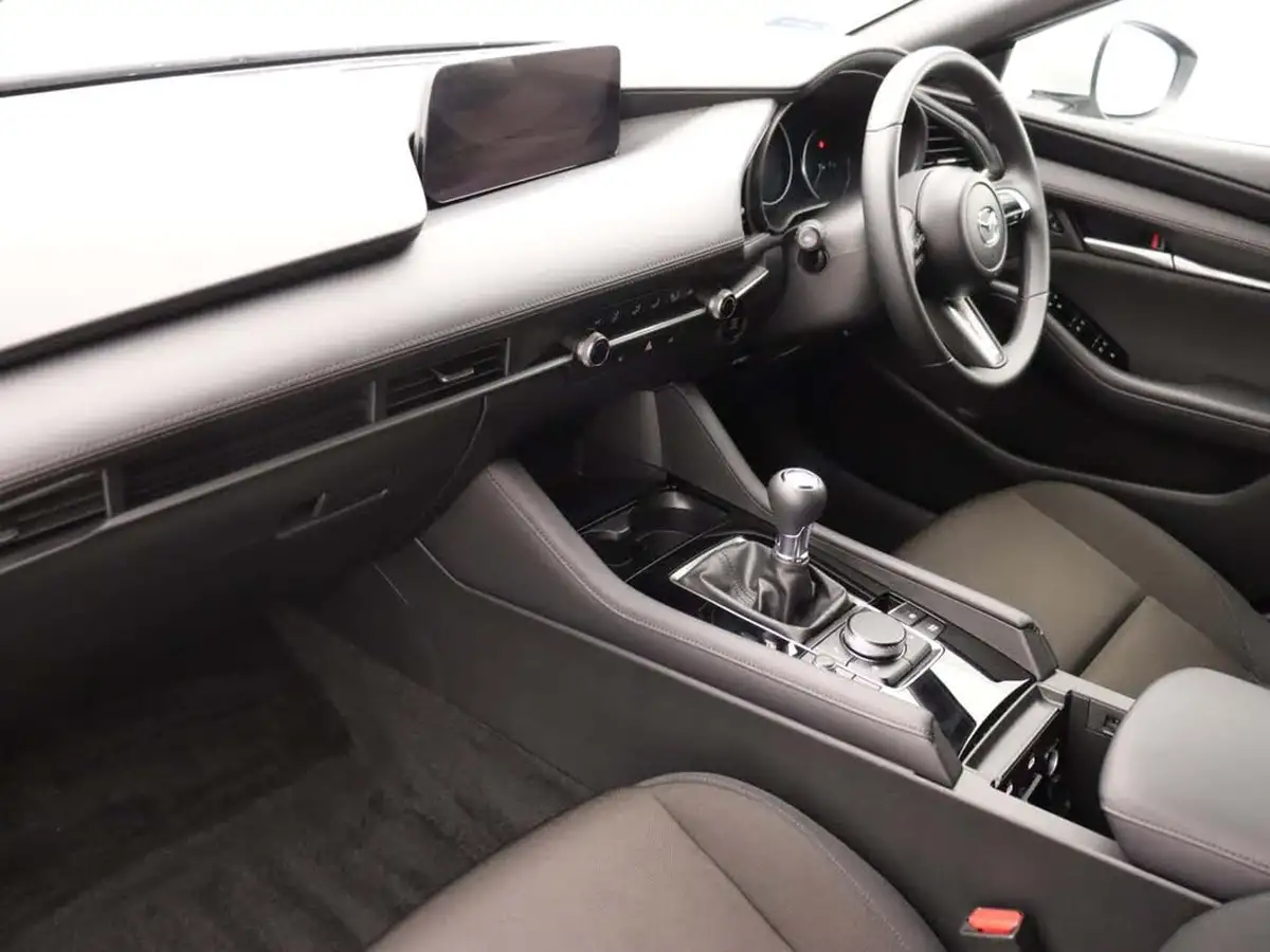 2024-mazda-mazda3-20-e-skyactiv-g-prime-line-big-18