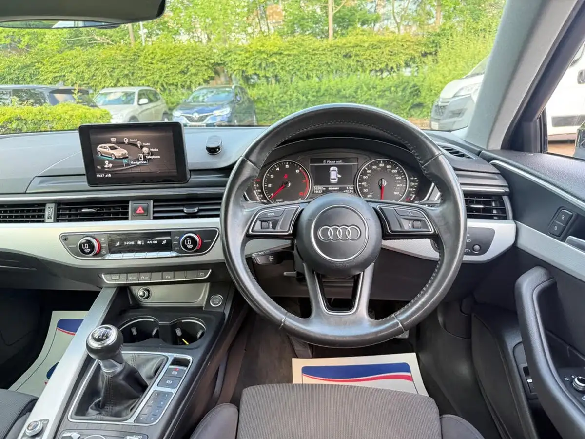 2016-audi-a4-avant-14-tfsi-sport-big-13