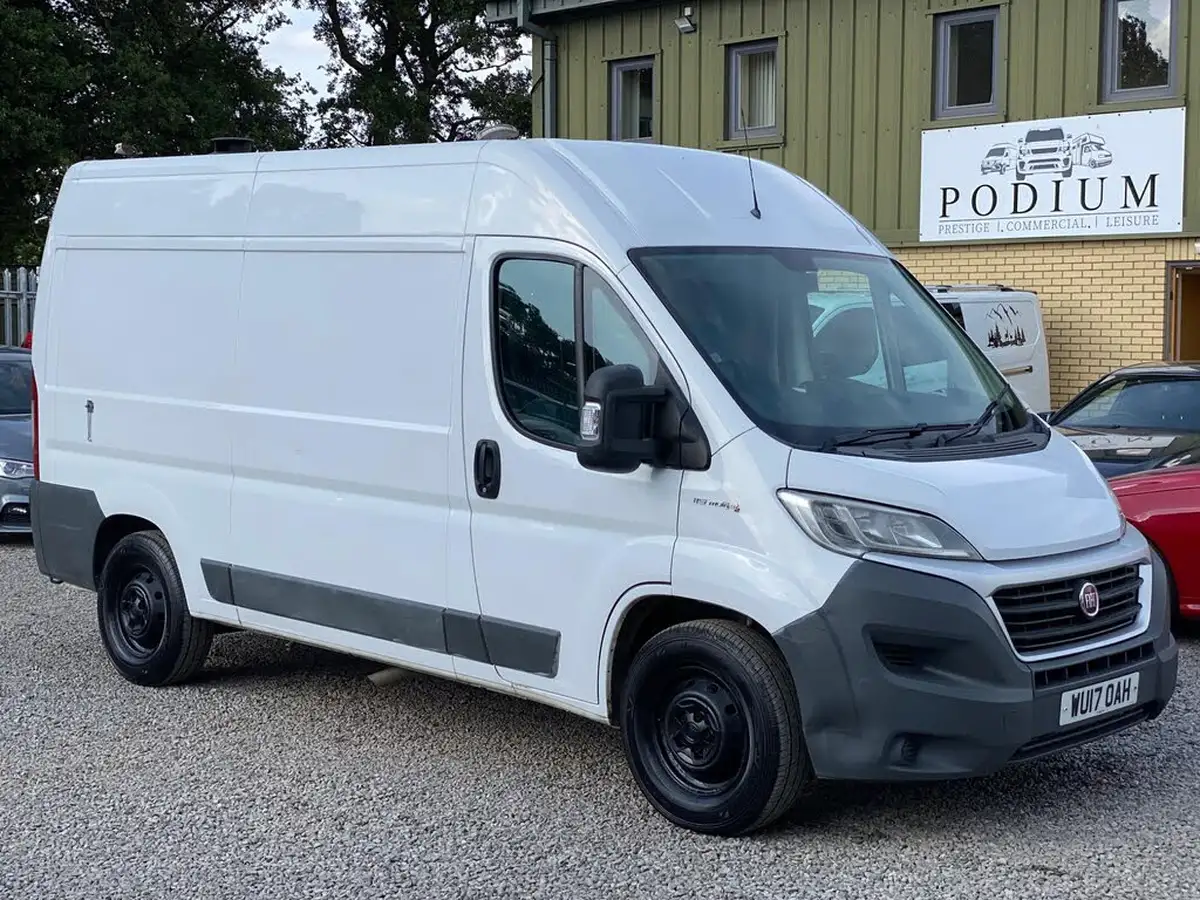 2017-fiat-ducato-20td-35-lh2-panel-big-18