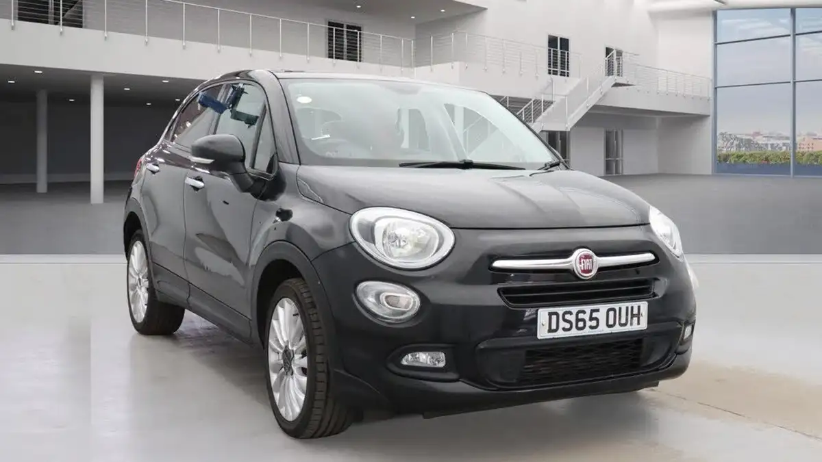 2015-fiat-500x-14-pop-star-opening-edition-big-0