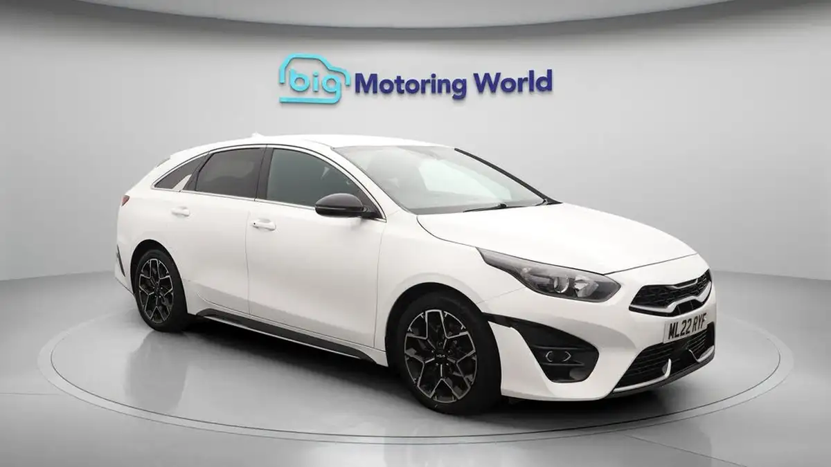 2022-kia-pro-ceed-15-t-gdi-gt-line-big-1