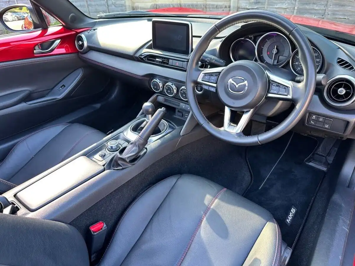 2015-mazda-mx-5-20-sport-nav-big-11