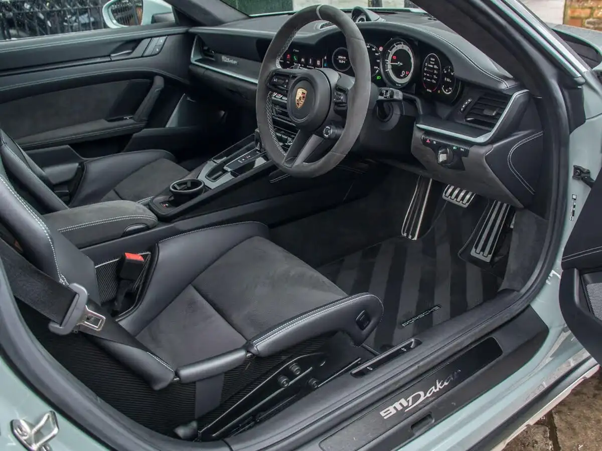 2023-porsche-911-30-dakar-big-2