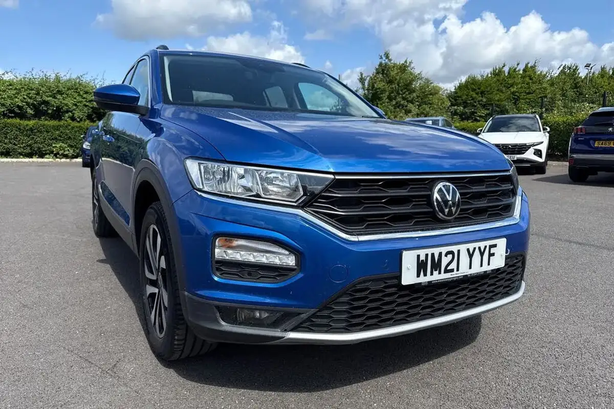 2021-volkswagen-t-roc-15-tsi-active-hatchback-5d-dsg-big-8