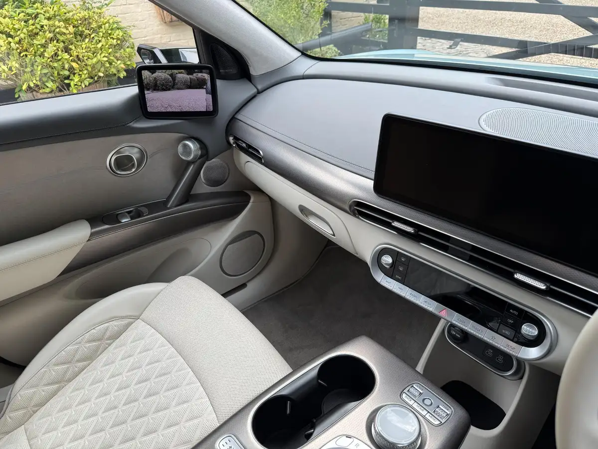 2022-genesis-gv60-e-sport-plus-big-72