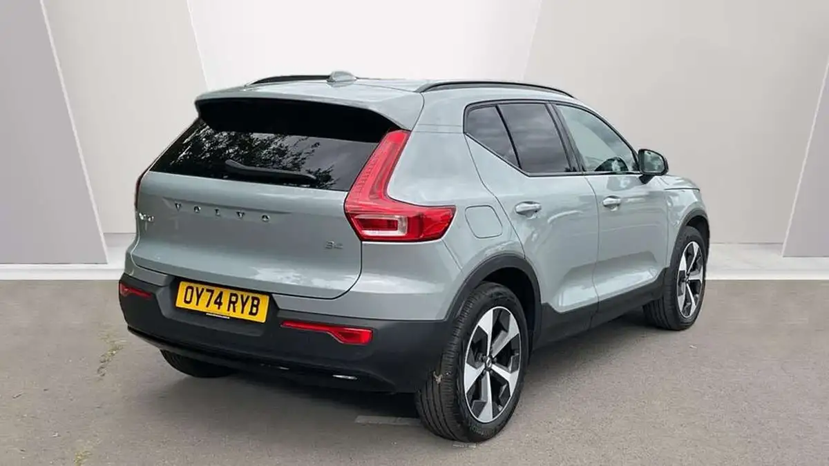 2024-volvo-xc40-20-b4-plus-big-1