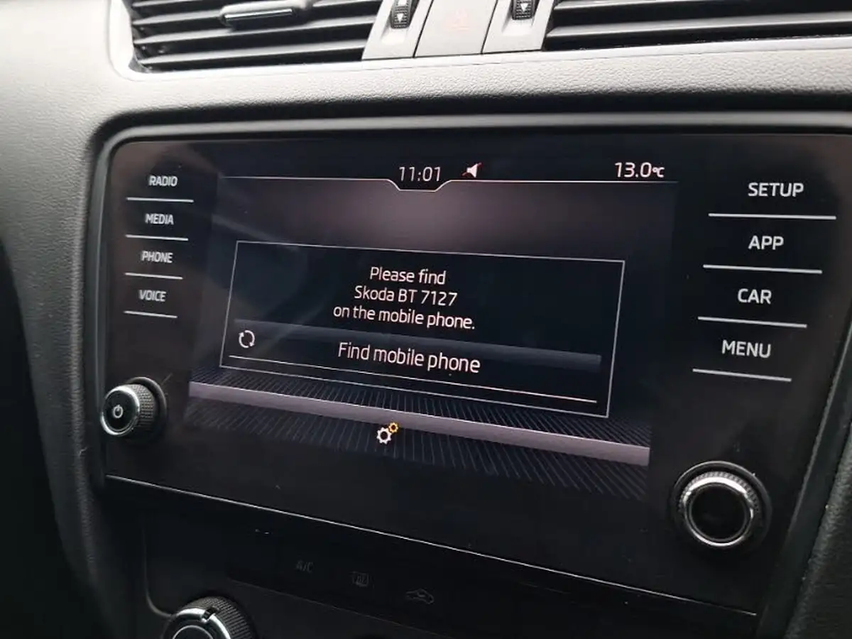 2019-skoda-octavia-10-tsi-s-hatchback-big-16