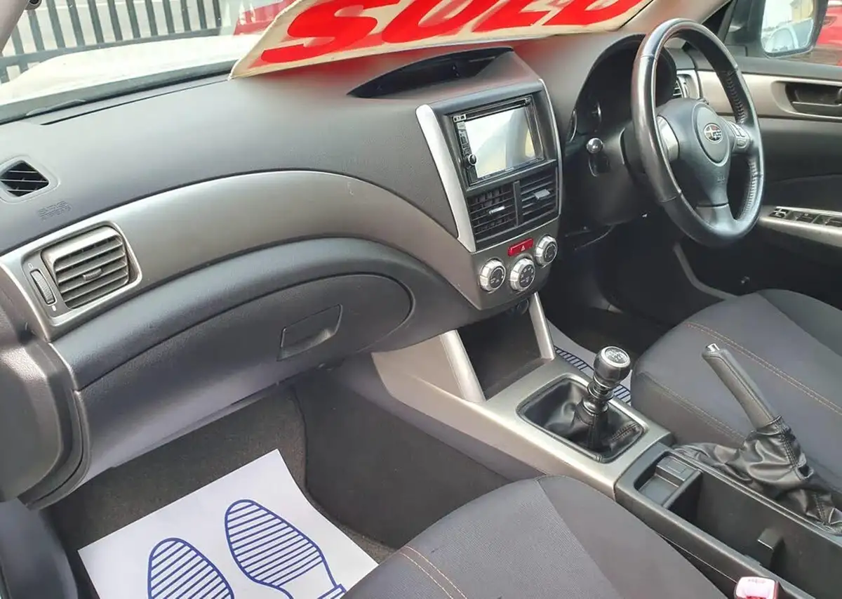 2010-subaru-forester-20td-suretrak-big-16