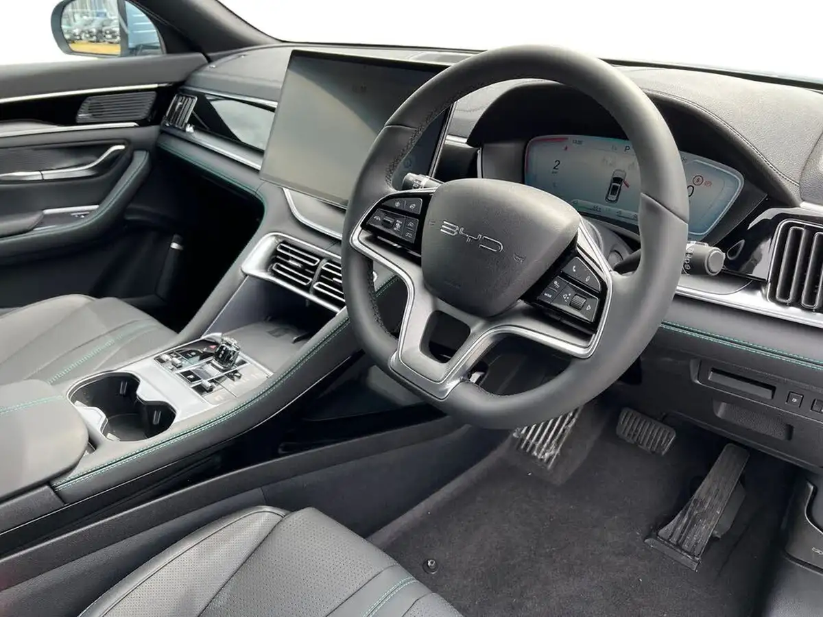 2025-byd-seal-15-comfort-big-9