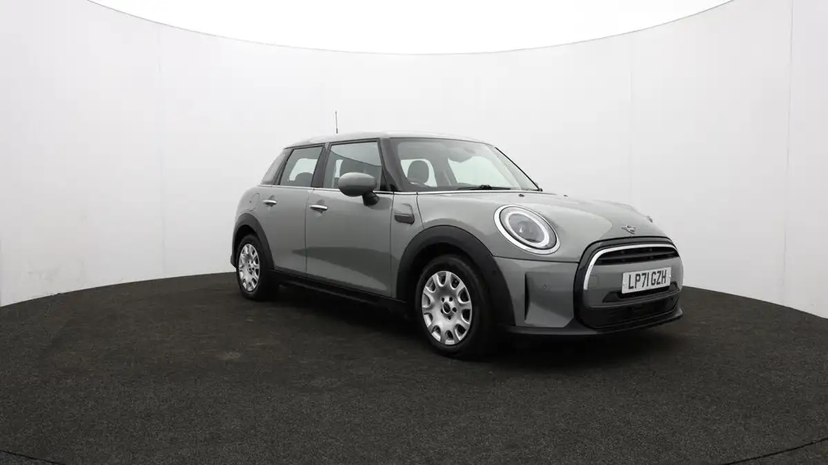 2022-mini-cooper-15-one-classic-5d-big-48