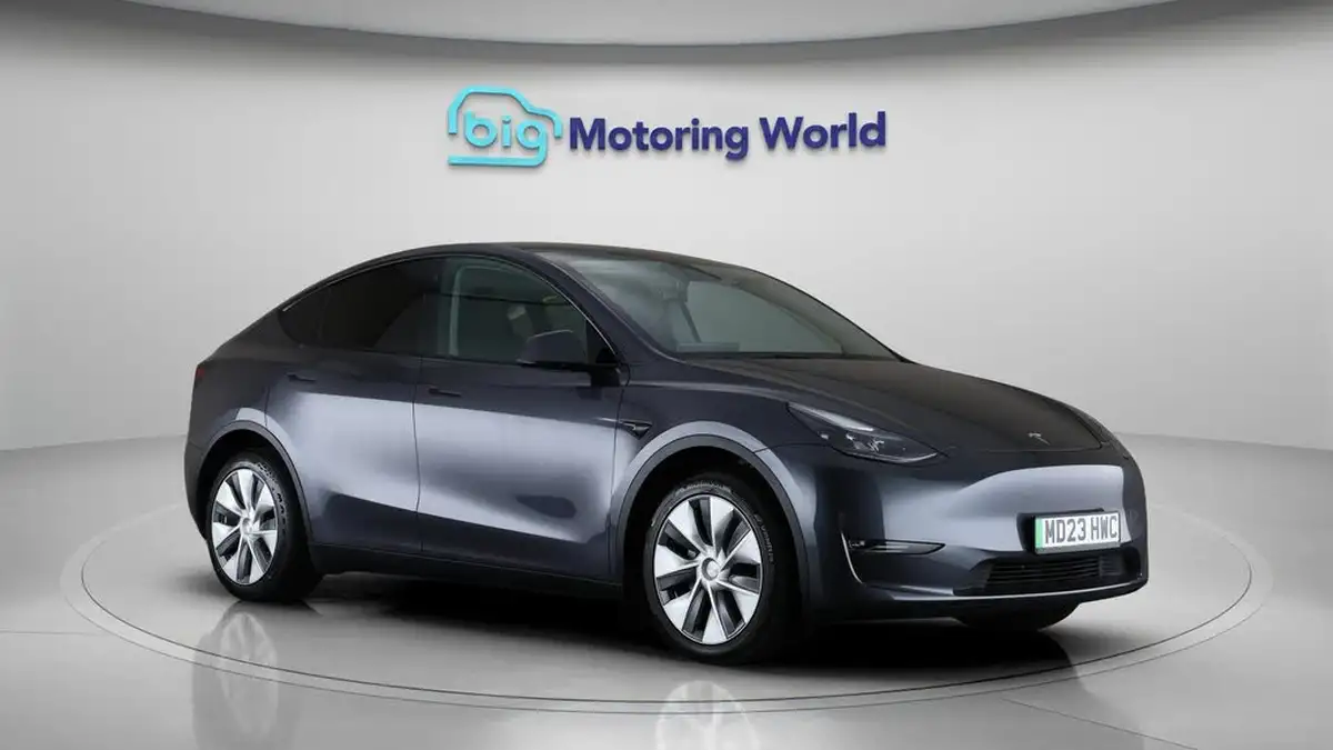2023-tesla-model-y-e-long-range-big-1
