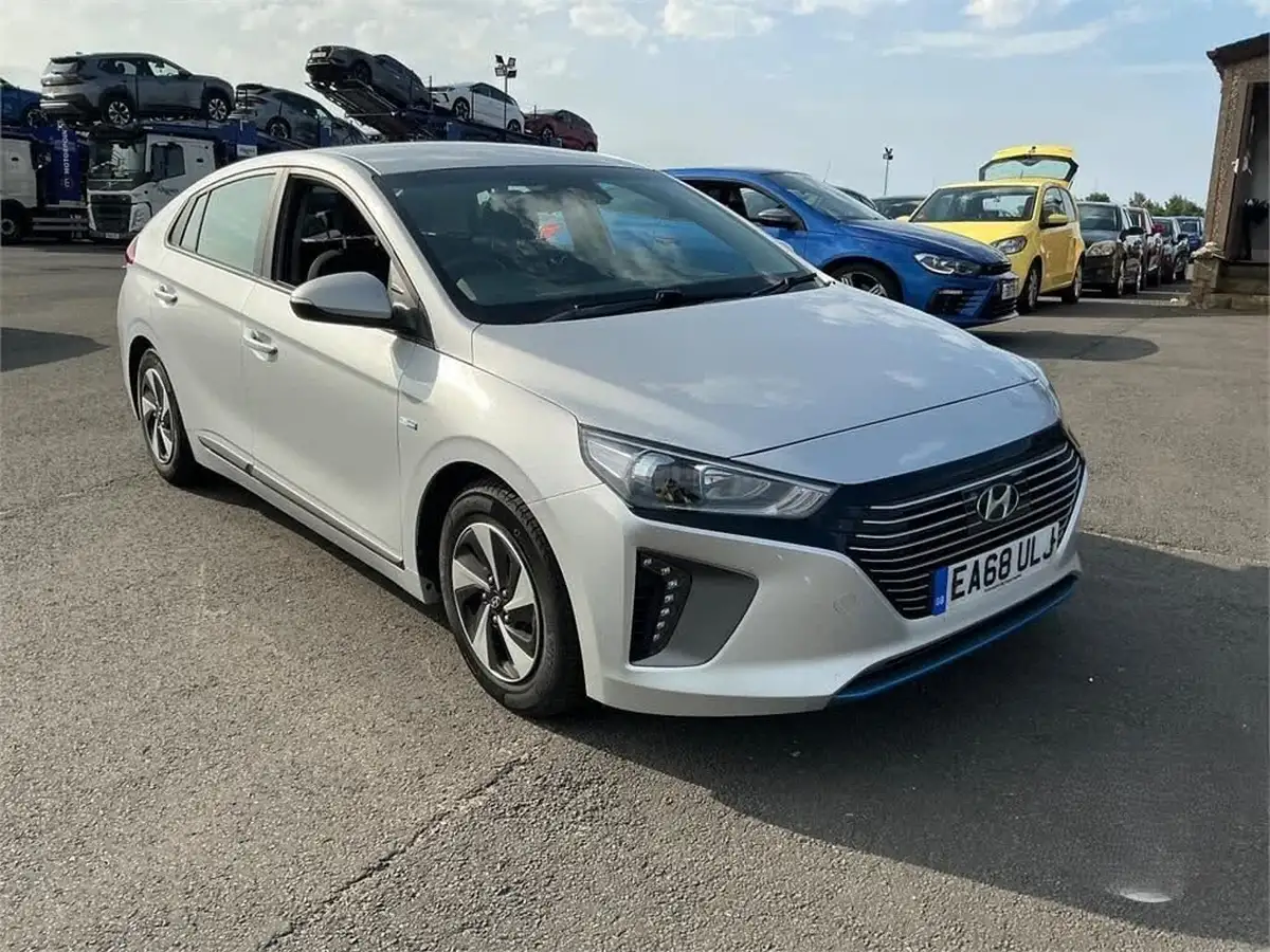2018-hyundai-ioniq-16-gdi-se-hybrid-big-0