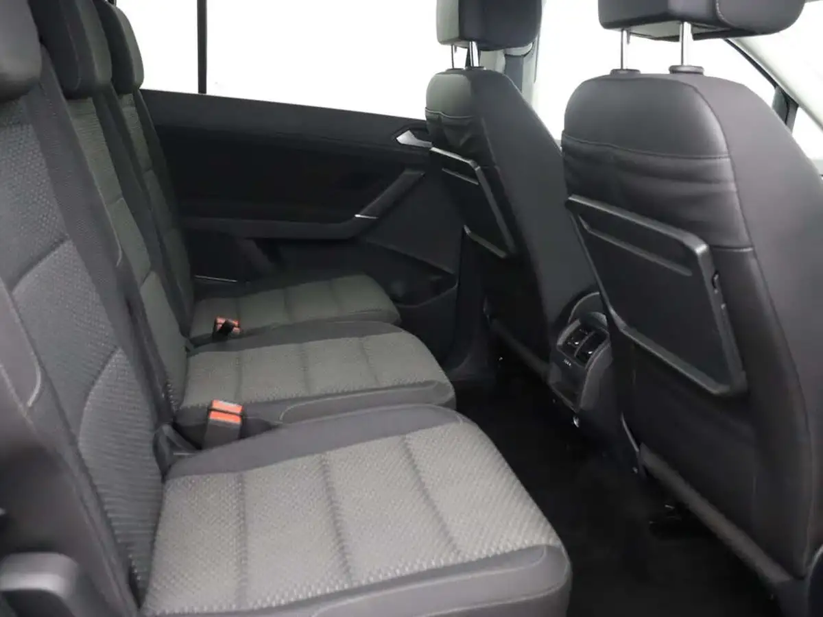 2020-volkswagen-touran-15-tsi-se-dsg-big-31