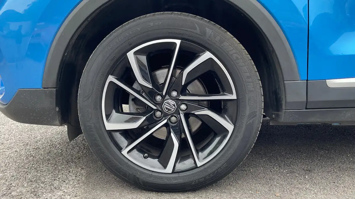 2022-mg-zs-suv-15-vti-tech-exclusive-big-16