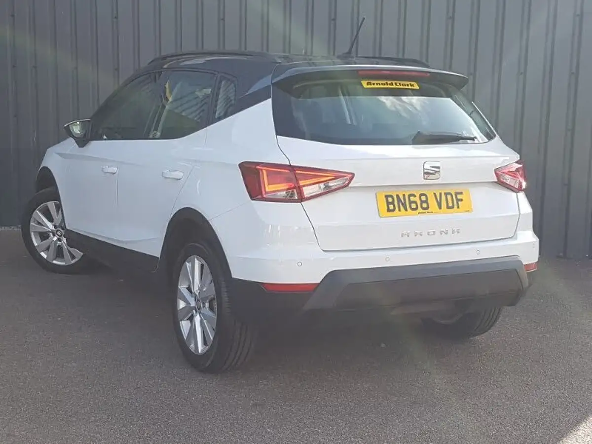 2018-seat-arona-16tdi-se-technology-lux-big-1