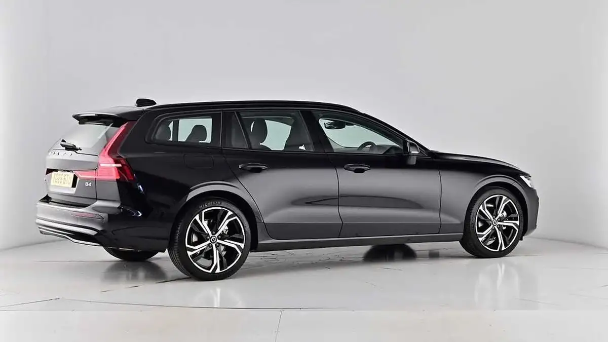 2025-volvo-v60-20-b4-plus-station-wagon-big-77