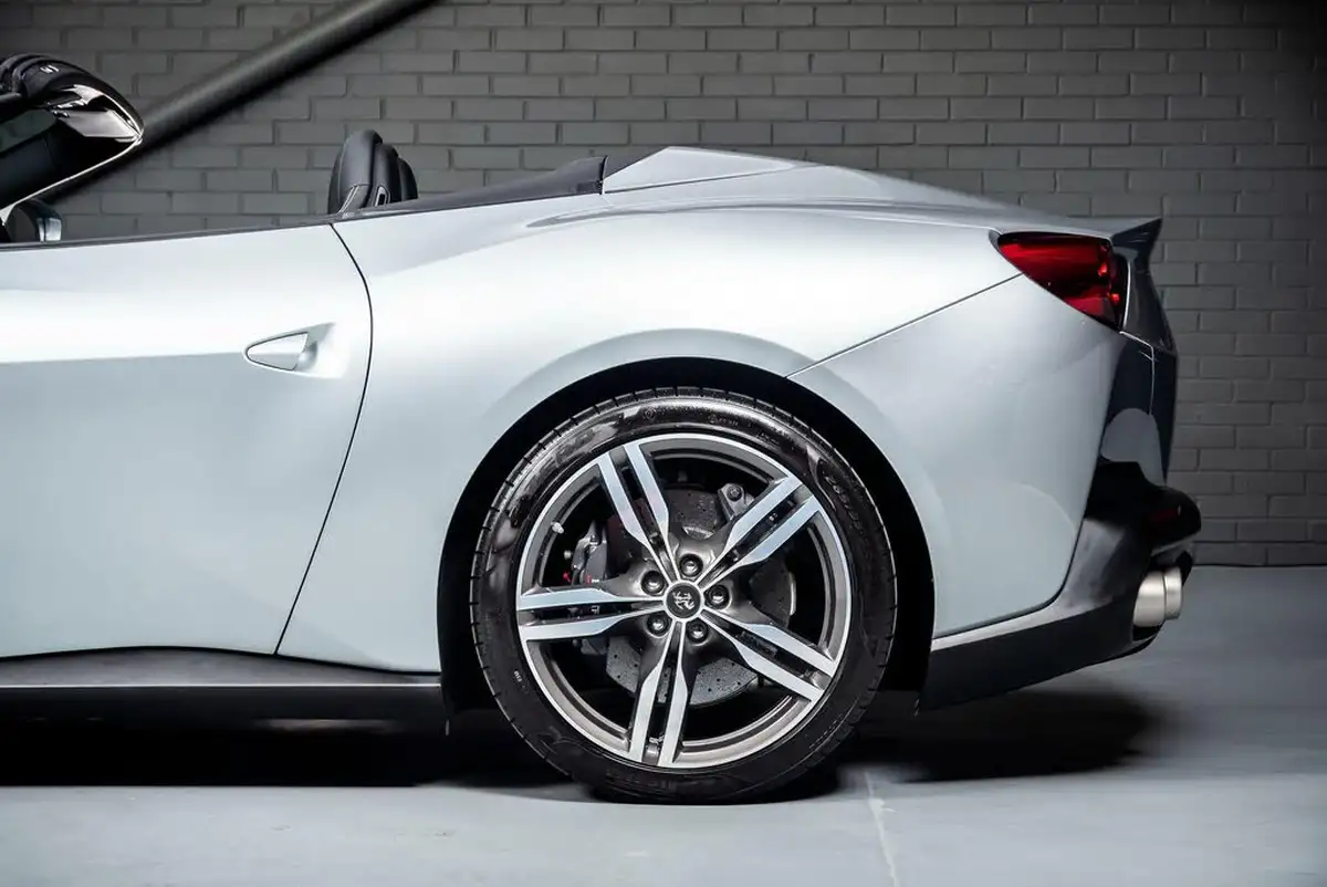 2019-ferrari-portofino-bca-big-31