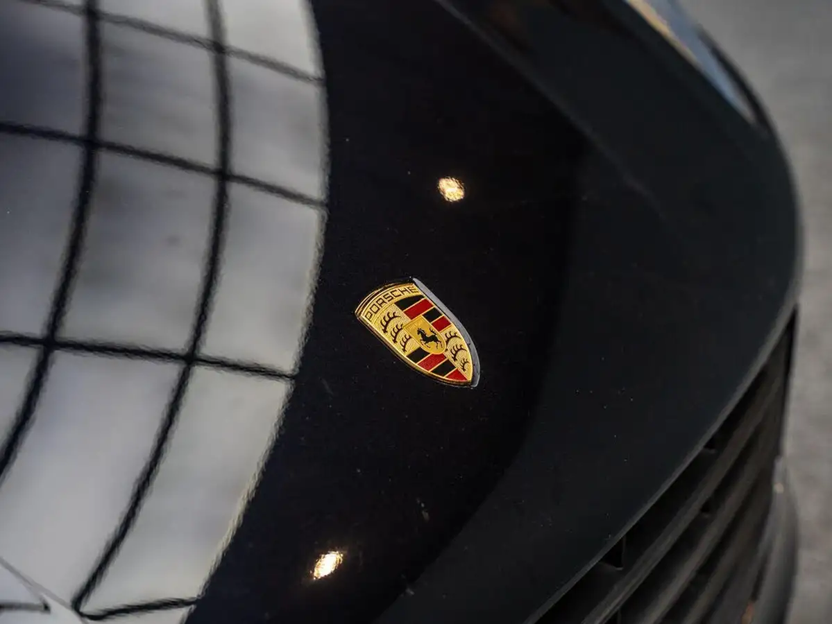 2021-porsche-macan-20-245ps-big-26