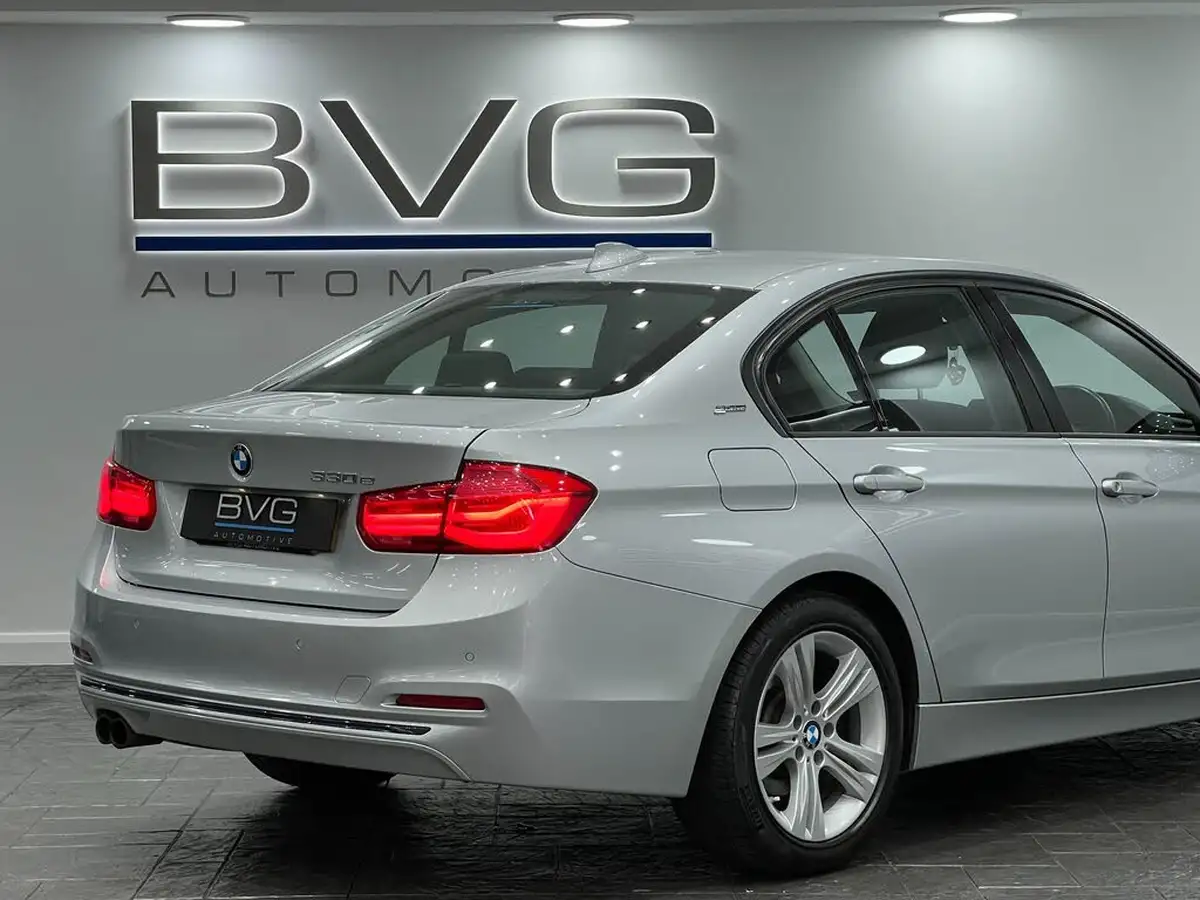 2017-bmw-3-series-20-330e-sport-big-19