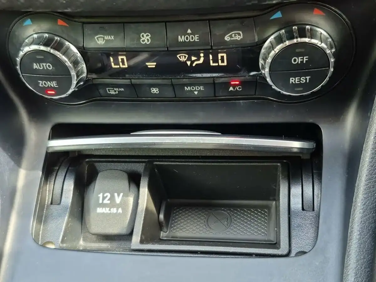 2018-mercedes-benz-a-class-21d-a200d-amg-line-premiumss-7g-dct-big-23