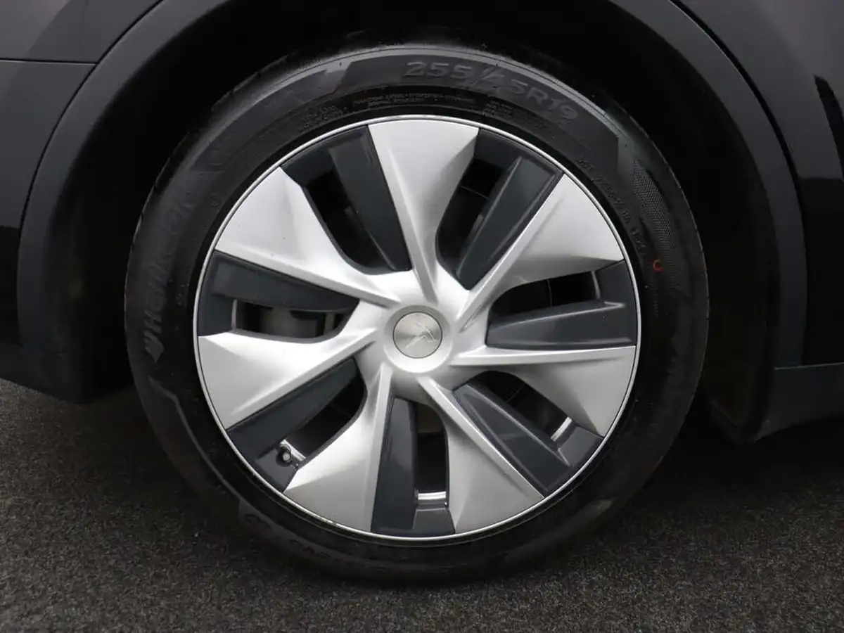 2022-tesla-model-y-e-rwd-big-6