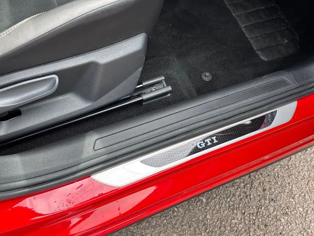 2019-volkswagen-polo-20-tsi-gti-big-35