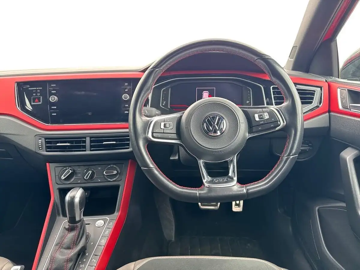 2019-volkswagen-polo-20-tsi-gti-big-11