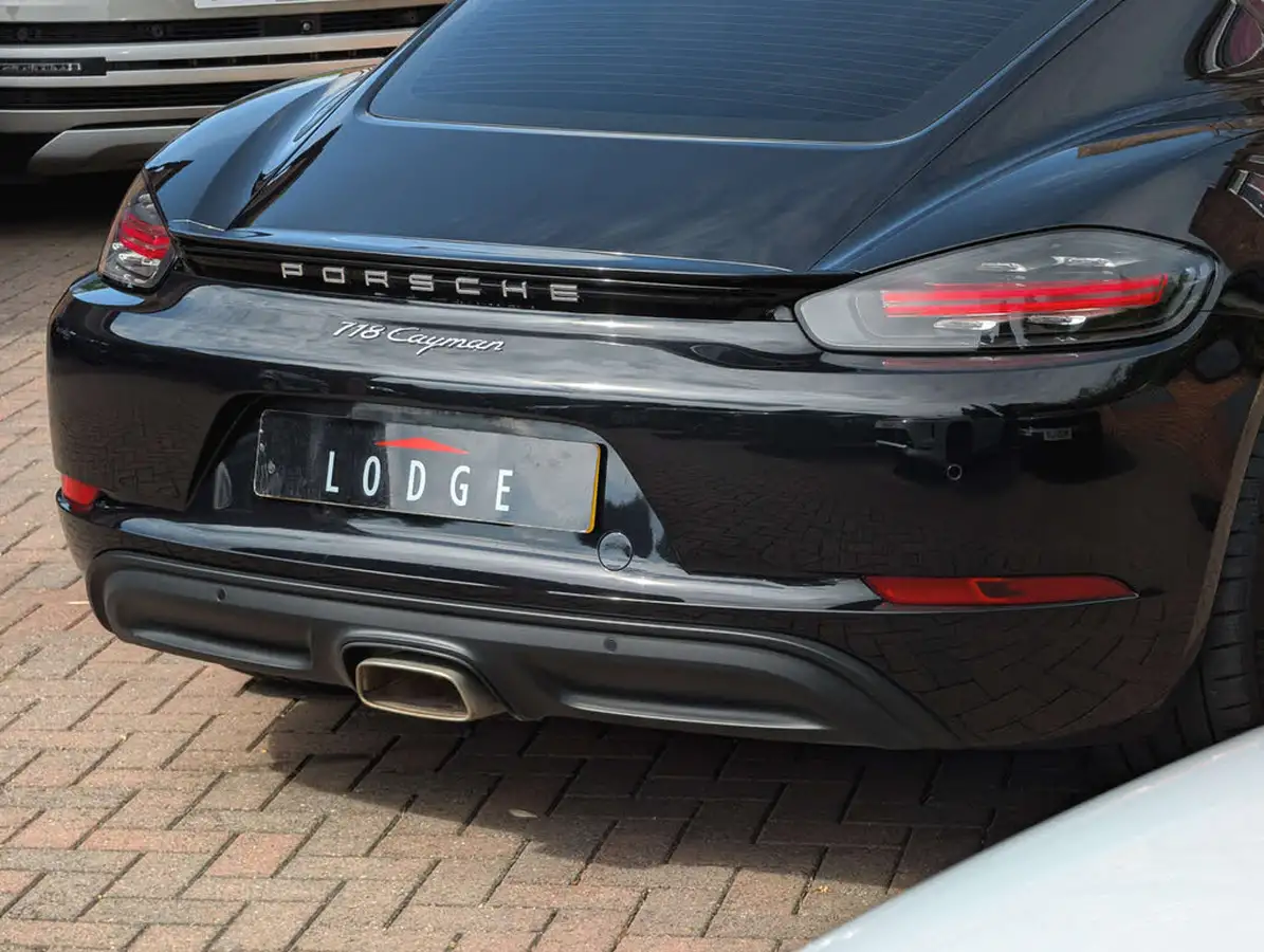 2020-porsche-cayman-718-20-cayman-pdk-big-17