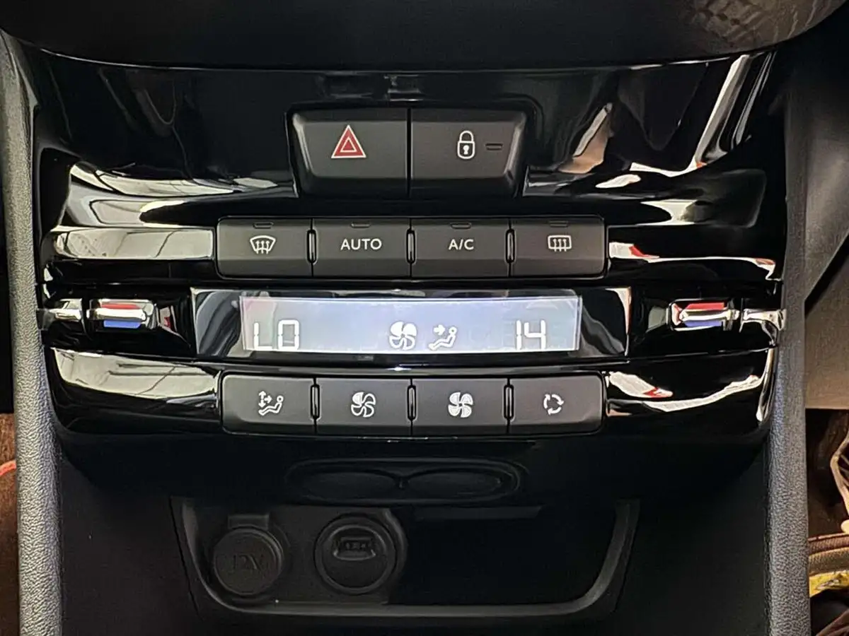 2019-peugeot-2008-suv-12-puretech-gt-line-110bhp-eat6-big-25