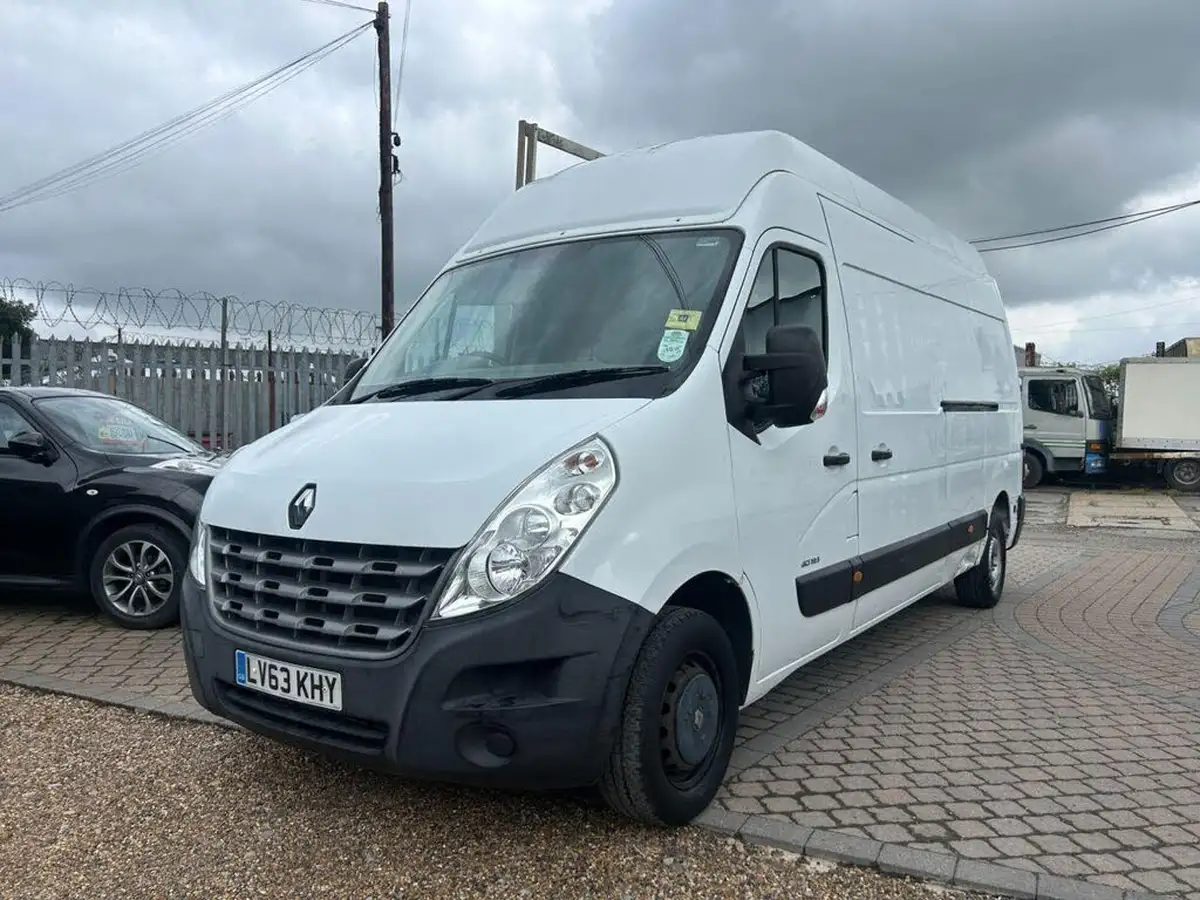 2013-renault-trucks-master-23dci-12535-l3-h3-big-15