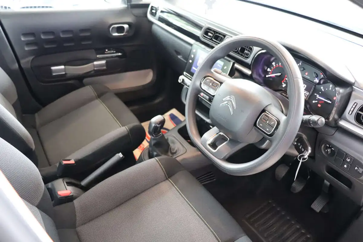 2018-citroen-c3-12-puretech-feel-82ps-big-16