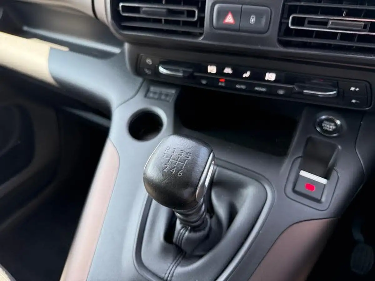 2020-peugeot-rifter-15-bluehdi-gt-line-130bhp-longss7-seats-big-26
