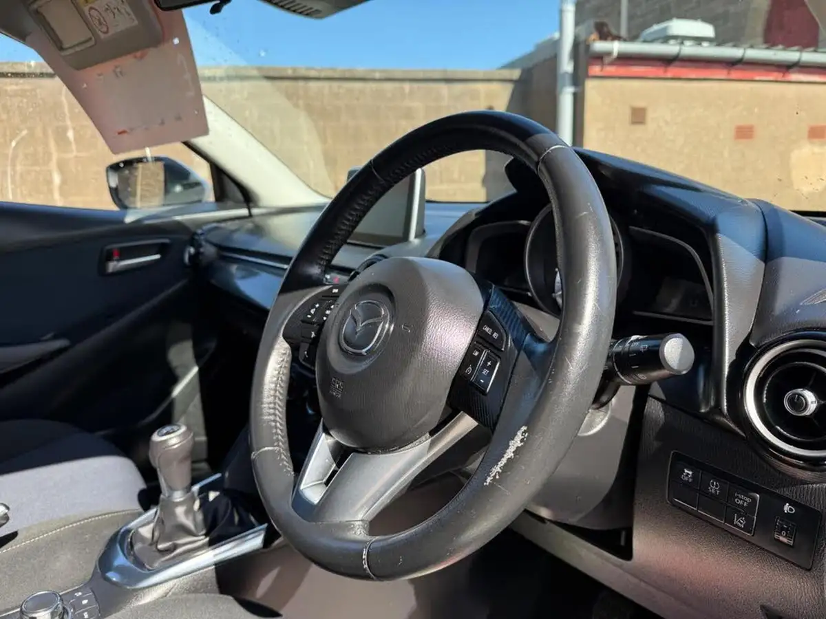 2016-mazda-mazda2-15-se-l-90ps-big-9