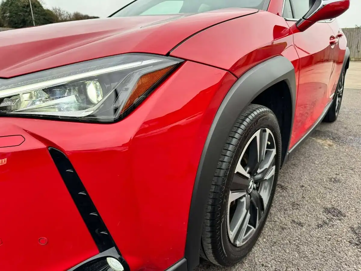 2020-lexus-ux-250h-20-ux-without-navigation-big-36