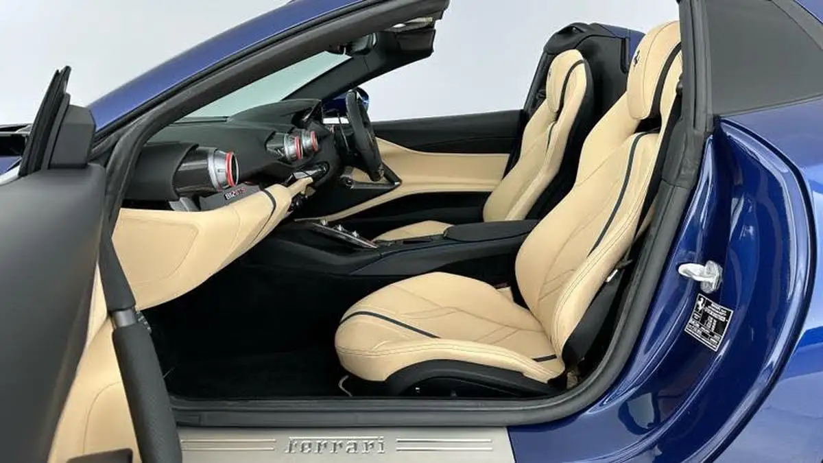 2022-ferrari-812-gts-big-39