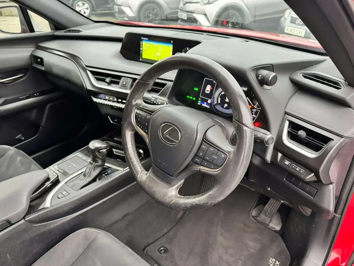 2020-lexus-ux-250h-20-ux-without-navigation-big-12